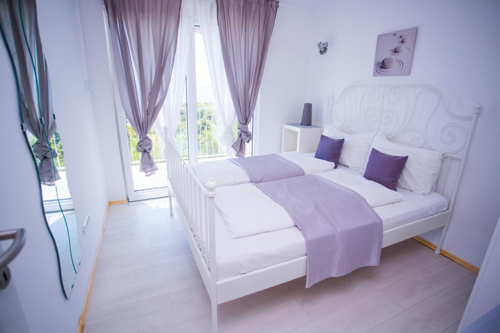 נובי ווינודולסקי Apartments Lavarin מראה חיצוני תמונה